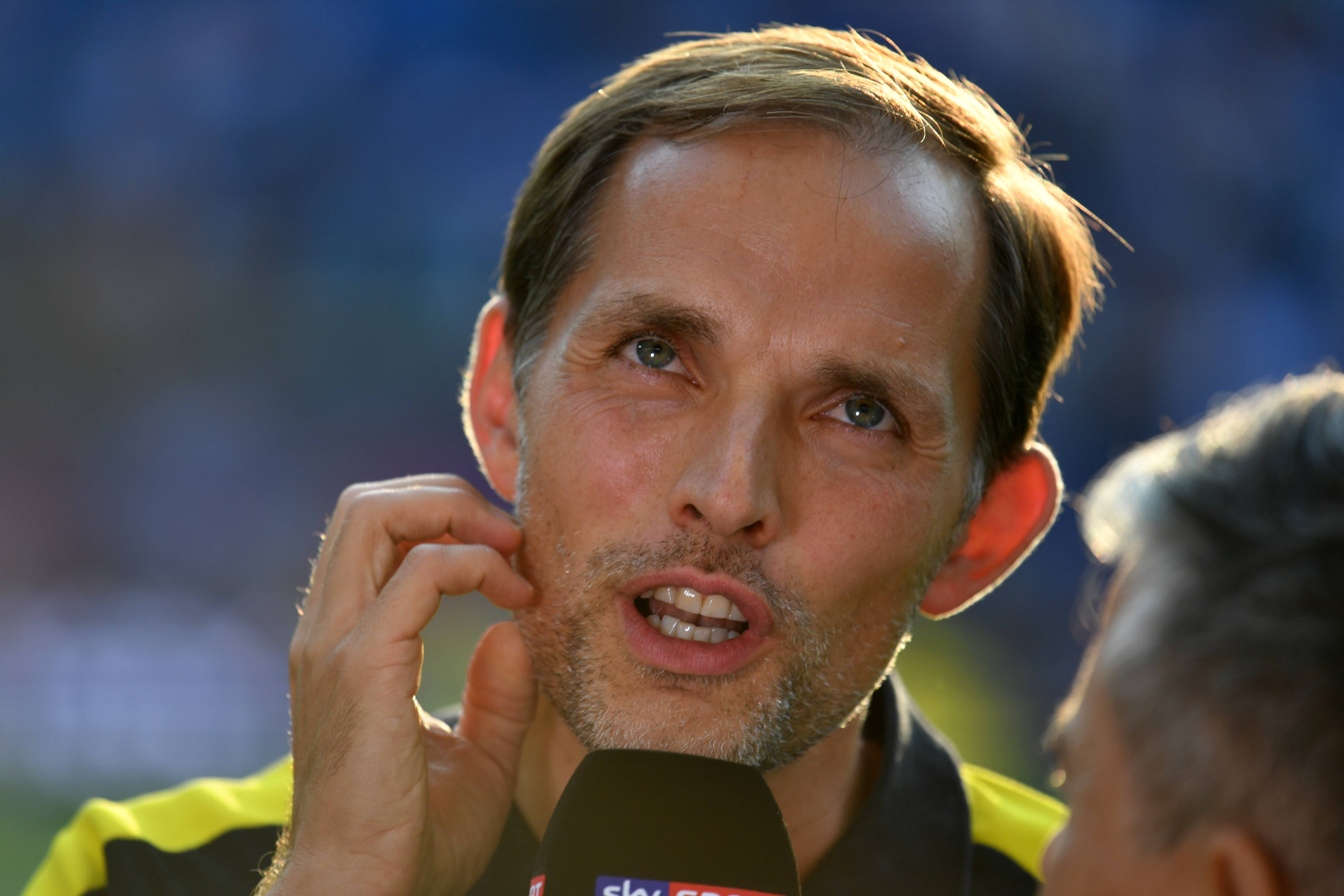 Thomas Tuchel (Trainer Borussia Dortmund), nachdenklich bei einem Interview zum Bundesligaspiel RB Leipzig - BVB Borussia Dortmund (1:0) | Bundesliga 2016/2017 | 10.9.2016, Red Bull Arena Leipzig