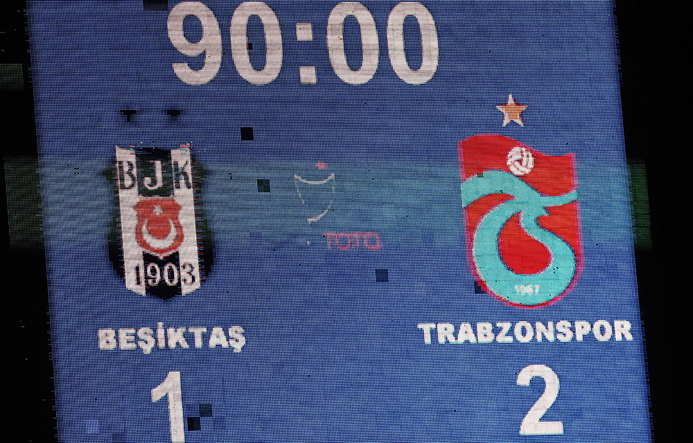 Süper Lig Besiktas gegen Trabzonspor im Atatuk Olympic Stadium in Istanbul am 22. August 2015. Endergebnis: 1-2