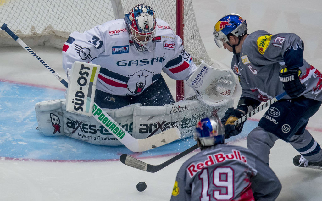 Nur mit einem Keeper in Topform haben die Eisbären im Halbfinale eine Chance.