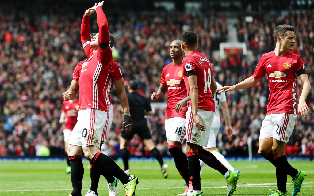 Wayne Rooney feiert seinen Treffer zum 1:0 zwischen Manchester United und Swansea City in der Premier League Saison 2016717.