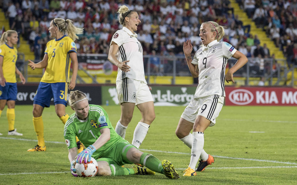 Nach dem 0:0 zum EM-Auftakt will der Favorit aus Deutschland nun gegen Italien gewinnen.