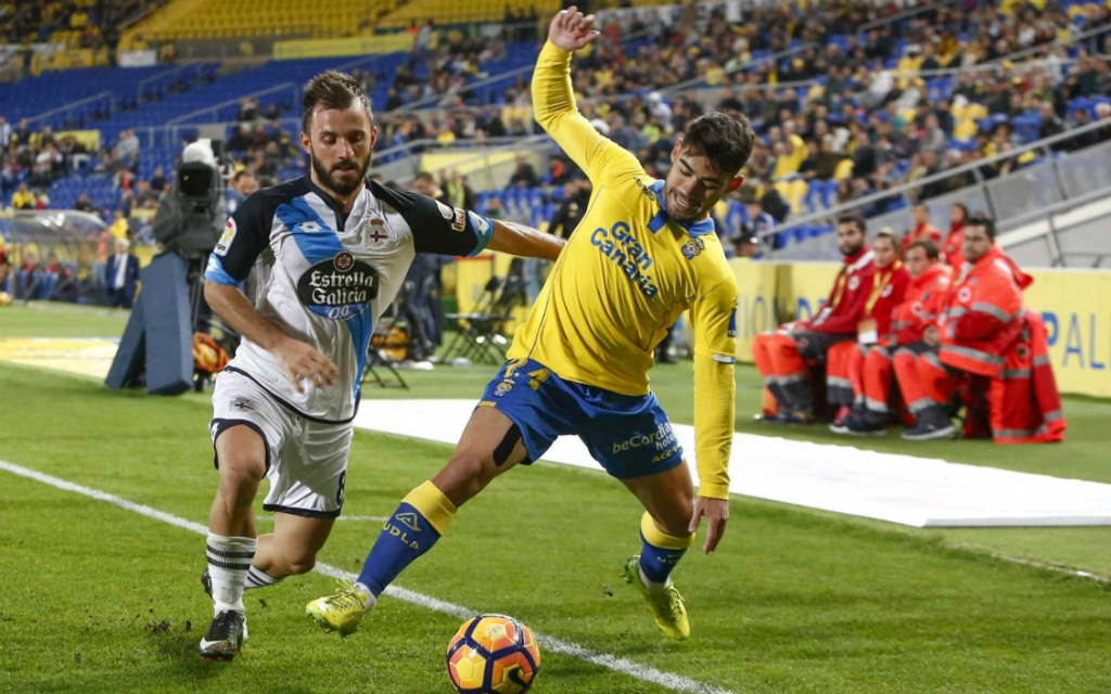 Imago/Cordon Press: Deportivo (l.) und Las Palmas (r.) werden sich auch in der Copa del Rey nichts schenken.