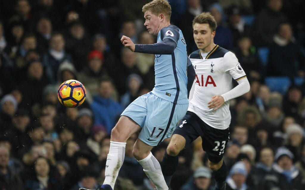 Imago/Action Plus: Wer gewinnt das Duell der Supertechniker: Citys De Bruyne (l.) oder Tottenhams Eriksen?