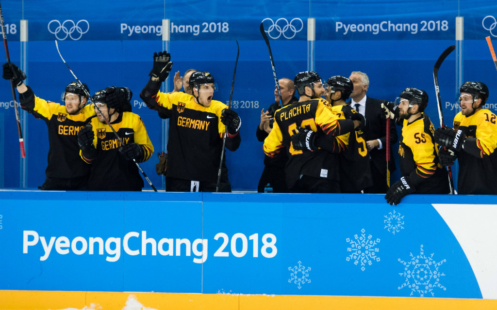 Deutscher Jubel nach dem Eishockey-Wunder gegen Schweden.