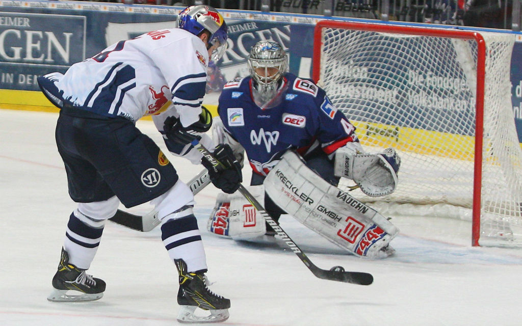 DEL-Playoff-Halbfinale: EHC Red Bull München gegen Adler Mannheim.