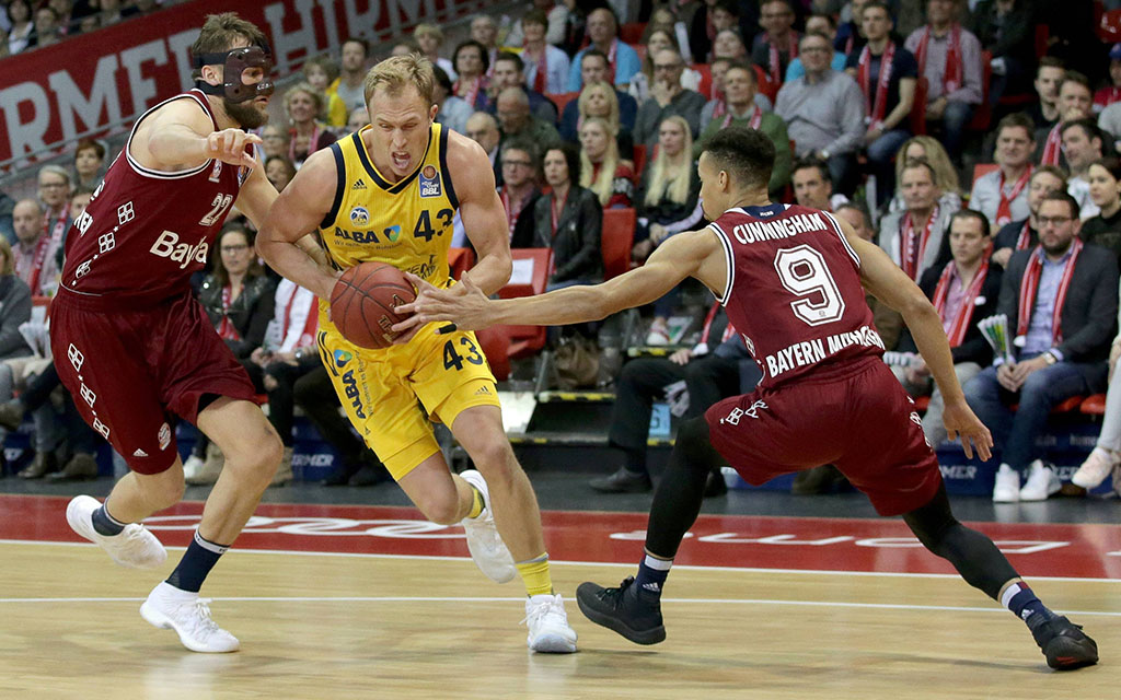 BBL-Finals: MVP Sikma im Duell mit den Bayern während der Saison