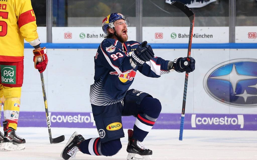 Zuletzt bejubelten Maxi Kastner und RB München einen 5:4-Overtime-Sieg gegen die DEG.