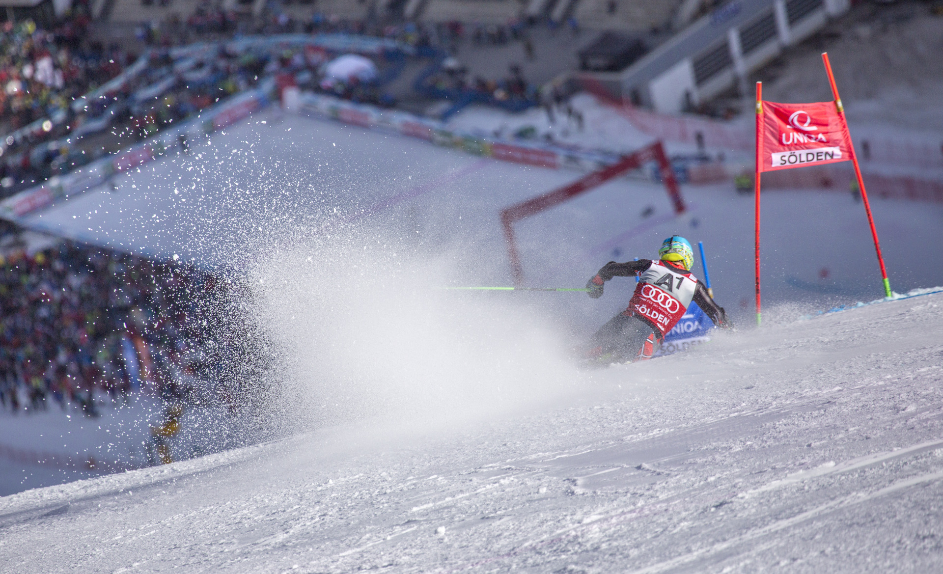 Gesamtweltcupsieger Marcel Hirscher ist der große Favorit beim Saisonstart in Sölden.