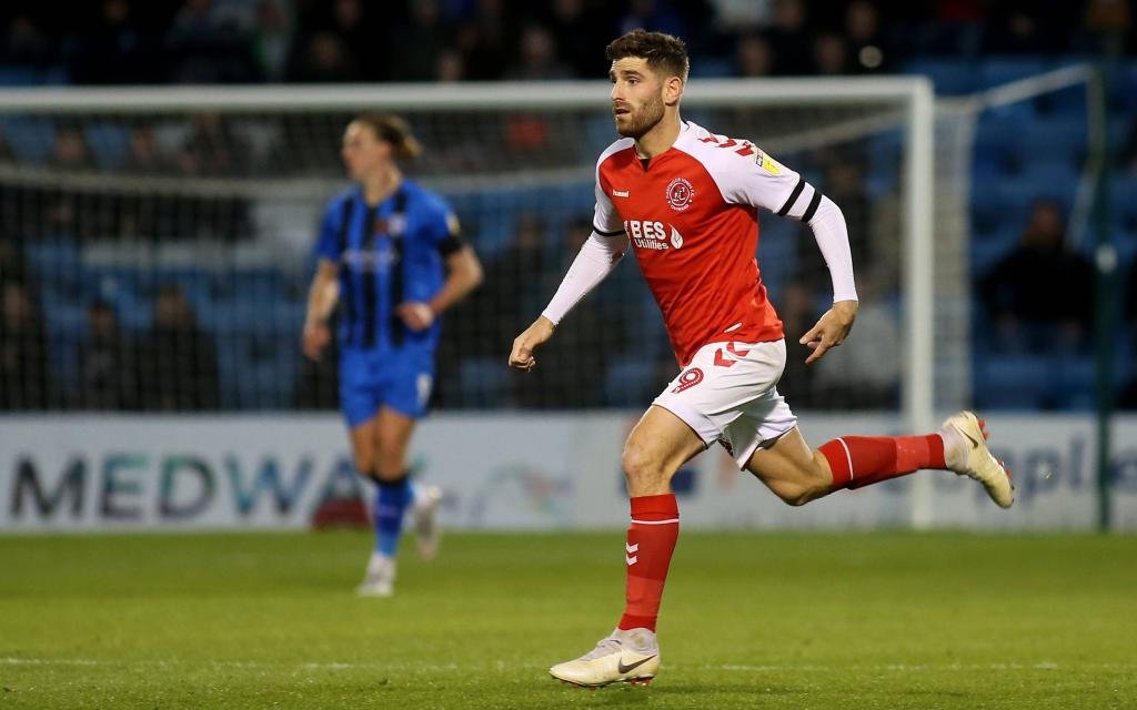 Ched Evans vom englischen Drittligisten Fleetwood Town im Ligaspiel gegen Gillingen.