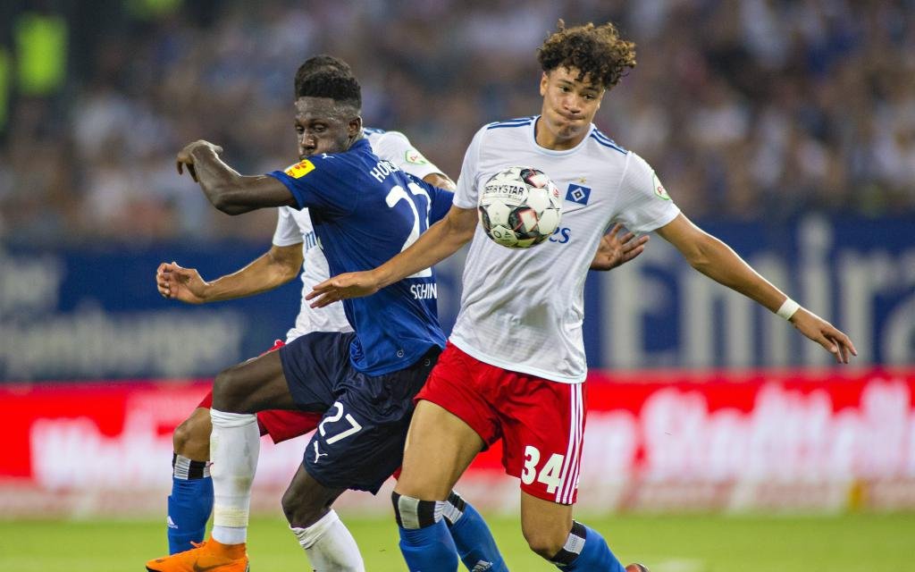 Kingsley Schindler (KSV), Jonas David (HSV) 03.08.18, Hamburg, Hamburger SV gegen Holstein Kiel,