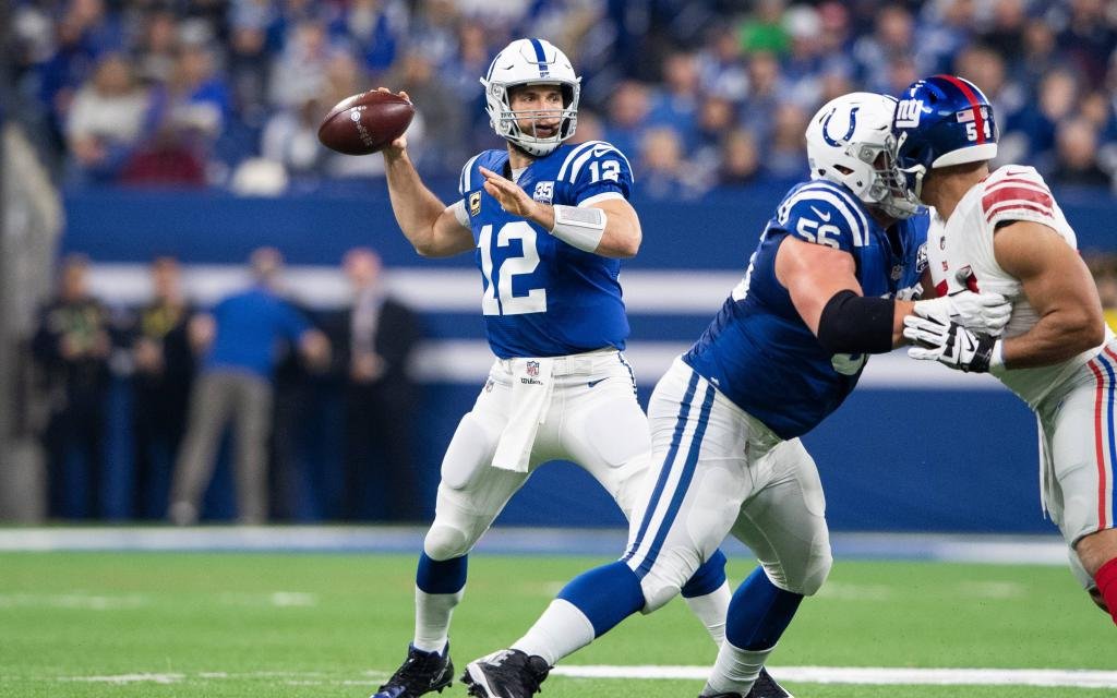 Indianapolis Colts QB Luck (M.) gilt als Außenseiter auf den Sieg in Houston