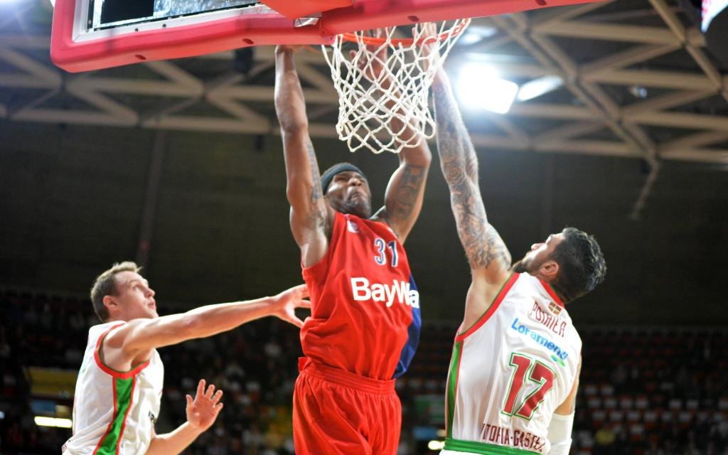 Starker Abschluss: Bayerns Booker (M.) im Hinspiel gegen Baskonia