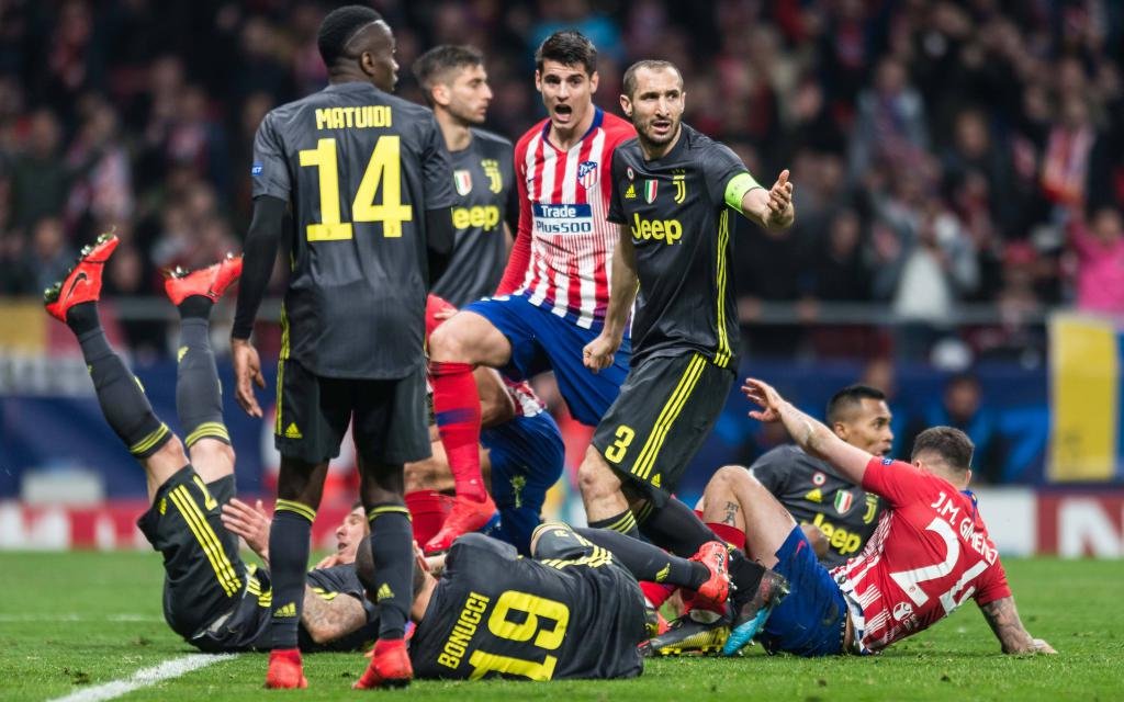 UEFA Champions League - 2018/19 Season, Achtelfinale, Atletico Madrid - Juventus Turin, Josa Maria Gimenez (Atletico de Madrid) shoots on target to score his team s first goal