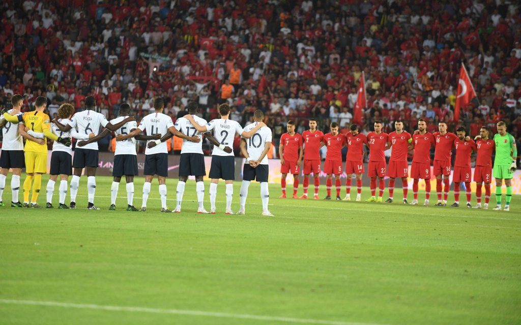 Frankreich - Türkei: Das Hinspiel gewannen die Türken mit 2:0