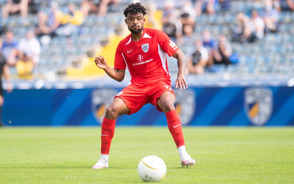 Fabrice Montcheu und Babelsberg holten am ersten Spieltag ein 1:1 bei Carl Zeiss Jena.