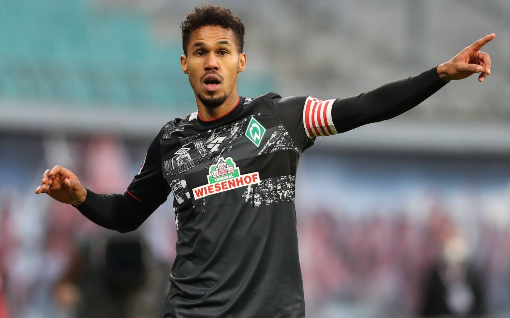 Theodor Gebre Selassie Werder Bremen - 1 Fussball Bundesliga Saison 2020-2021 Punktspiel RB Leipzig vs. SV Werder Bremen in der Red Bull Arena in Leipzig.