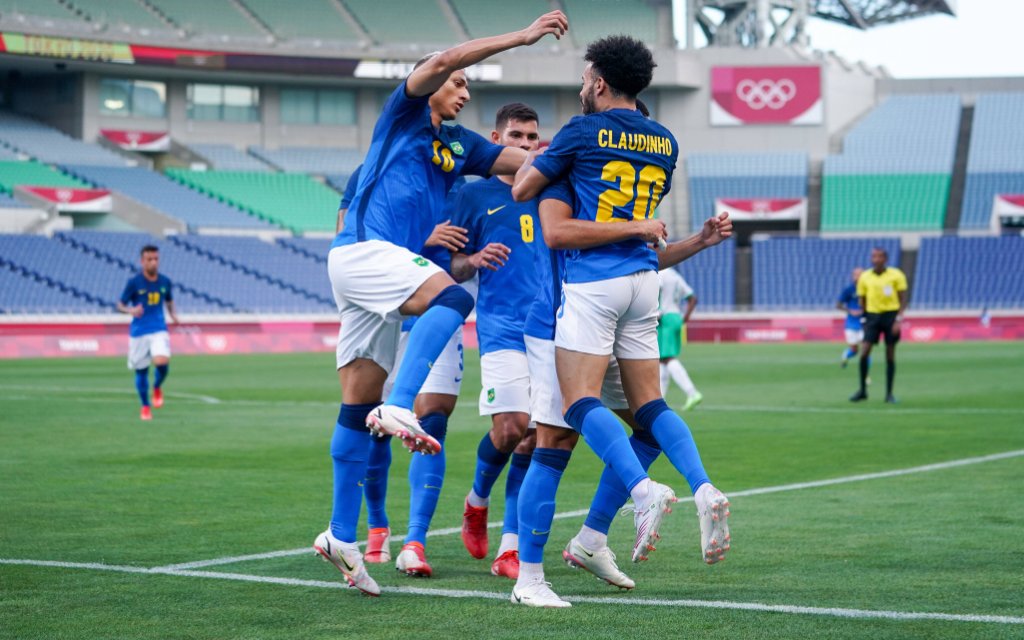 Saitama, Japan, July 28th 2021: Matheus Cunha 9 Brazil celebrates scoring his goal with teammates during the Mens Olympic Football Tournament Tokyo 2020 match between Saudi Arabia vs Brazil at Saitama Stadium, Saitama, Japan