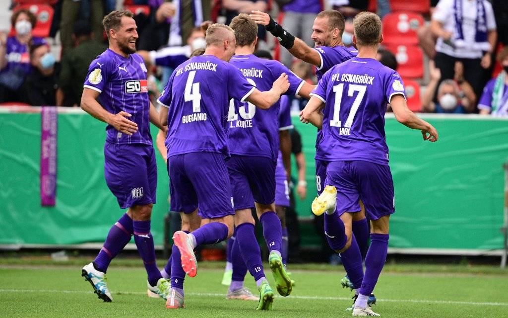 Fußball DFB-Pokal 1. Runde VfL Osnabrück - SV Werder Bremen am 07.08.2021 im Stadion an der Bremer Brücke in Osnabrück Torjubel zum 1:0 durch Maurice Trapp