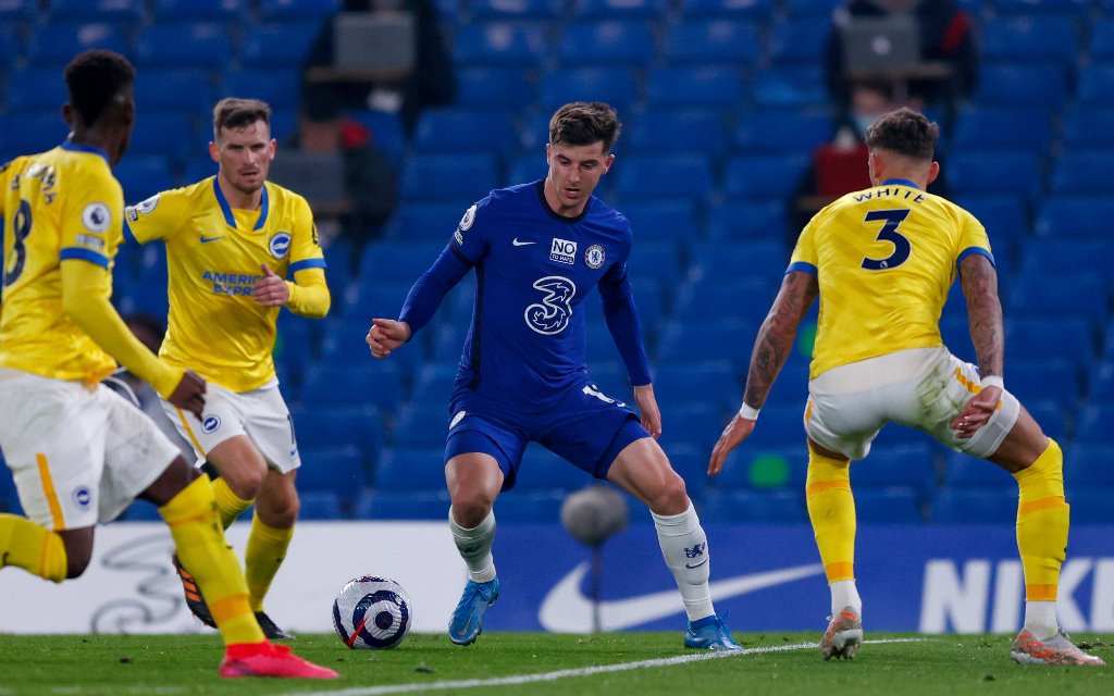 Chelsea v Brighton and Hove Albion Premier League 20/04/2021. Chelsea midfielder Mason Mount 19 during the Premier League match between Chelsea and Brighton and Hove Albion at Stamford Bridge, London, England on 20 April 2021